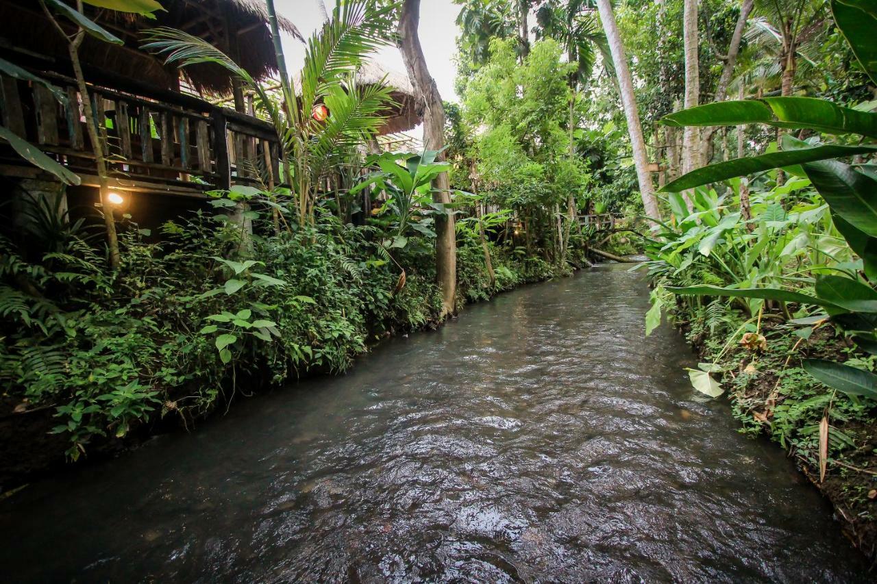 Keramas Sacred River Retreat Resort And Villa Экстерьер фото